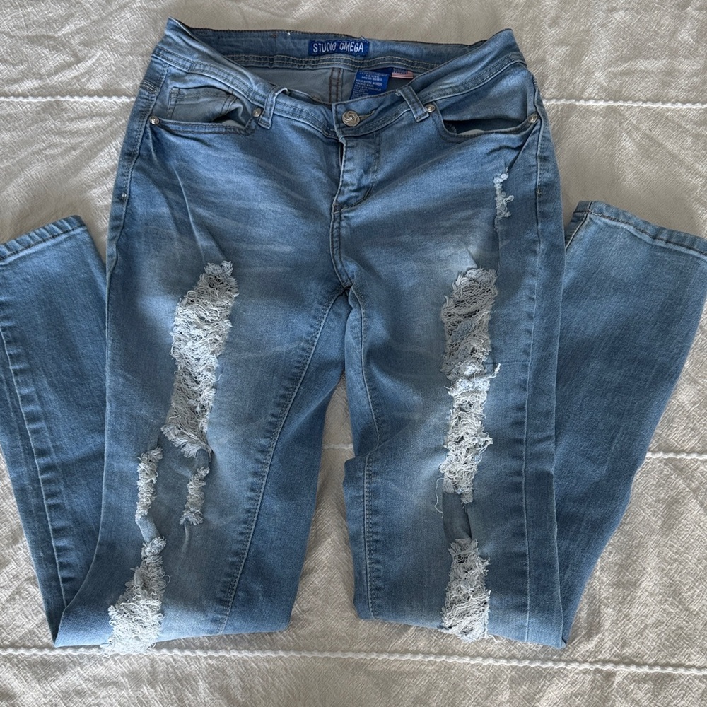 Women's Light Blue Ripped Skinny Jeans
